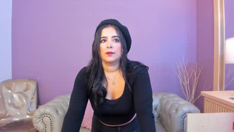 Snapshot of taylor_bennet chatting on 22, 10, 2025 Taylor Bennet online show from 22, 10, 2025