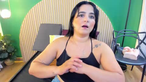 Snapshot of taylor_bennet chatting on 15, 11, 2025 Taylor Bennet online show from 15, 11, 2025