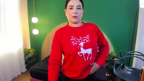 Snapshot of taylor_bennet chatting on 14, 12, 2025 Taylor Bennet online show from 14, 12, 2025