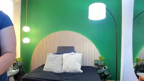 Taylor Bennet online show from 20, 12, 2025