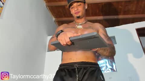 Taylor Mccarthy online show from 24, 1, 2025