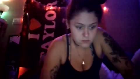 Snapshot of taylorriot chatting on 16, 10, 2025 Taylor Riot online show from 16, 10, 2025