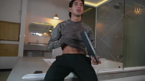 Snapshot of taylorsmiths_ chatting on 2, 12, 2025 taylorsmiths_ online show from 2, 12, 2025