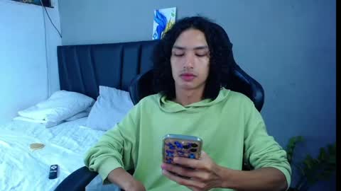 Tayron online show from 23, 4, 2026