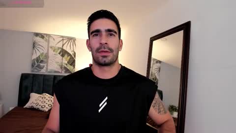 Snapshot of tbastian chatting on 25, 11, 2025 BASTIAN online show from 25, 11, 2025