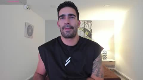 Snapshot of tbastian chatting on 28, 11, 2025 BASTIAN online show from 28, 11, 2025