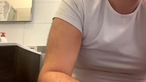 Snapshot of tbest1986 chatting on 29, 12, 2024 Tbest1986 online show from 29, 12, 2024