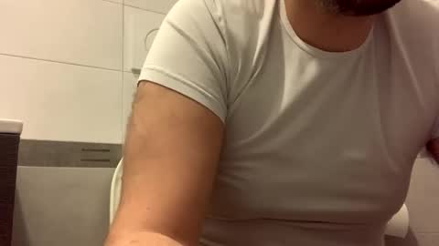 Snapshot of tbest1986 chatting on 30, 1, 2025 Tbest1986 online show from 30, 1, 2025