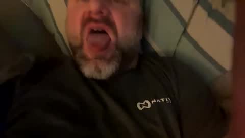 Snapshot of tbiz82 chatting on 9, 3, 2025 Tbiz82 online show from 9, 3, 2025