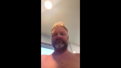 Snapshot of tbiz82 chatting on 10, 3, 2025 Tbiz82 online show from 10, 3, 2025