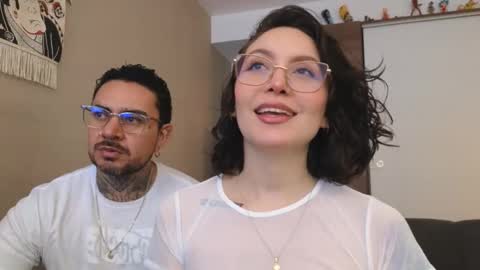 Snapshot of te_para_dos chatting on 7, 10, 2025 Leo and Luna online show from 7, 10, 2025