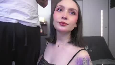 Snapshot of te_para_dos chatting on 25, 11, 2025 Leo and Luna online show from 25, 11, 2025