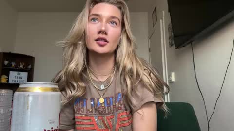 Snapshot of teamtragic chatting on 15, 9, 2025 Katy online show from 15, 9, 2025