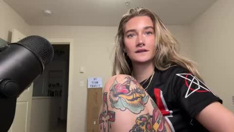 Snapshot of teamtragic chatting on 27, 9, 2025 Katy online show from 27, 9, 2025