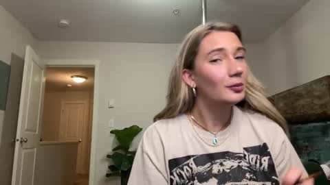 Snapshot of teamtragic chatting on 24, 10, 2025 Katy online show from 24, 10, 2025