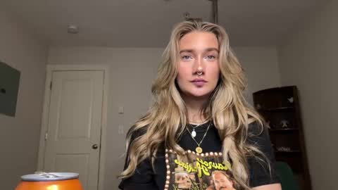 Snapshot of teamtragic chatting on 16, 11, 2025 Katy online show from 16, 11, 2025