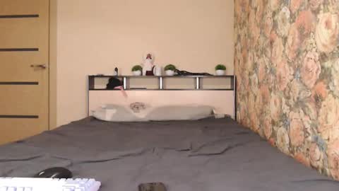 July online show from 18, 12, 2025