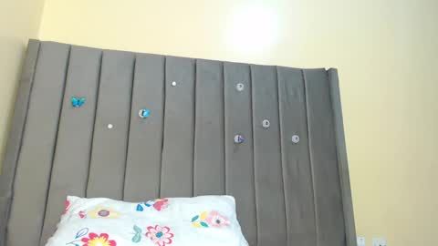 Snapshot of teasequeen01 chatting on 11, 2, 2025 queen online show from 11, 2, 2025