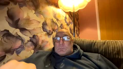 Mark online show from 25, 2, 2026