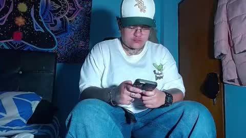 Snapshot of techno_420 chatting on 4, 3, 2026 Charlee He online show from 4, 3, 2026