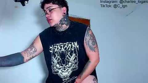 Snapshot of techno_420 chatting on 28, 4, 2026 Charlee He online show from 28, 4, 2026