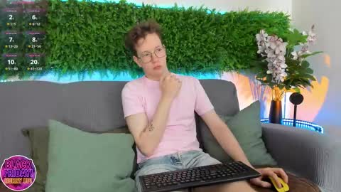 Snapshot of teddy_parker chatting on 30, 11, 2025 Teddy online show from 30, 11, 2025