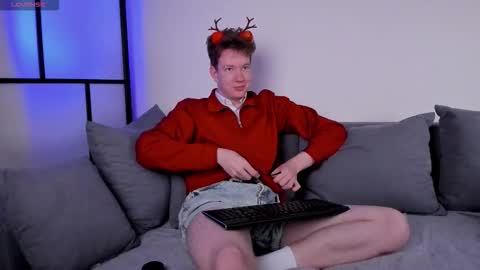 Snapshot of teddy_parker chatting on 3, 12, 2025 Teddy online show from 3, 12, 2025