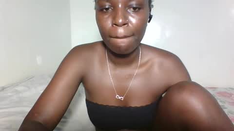 Snapshot of tee_kaicy chatting on 27, 10, 2025 kaicy online show from 27, 10, 2025