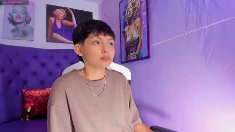 Snapshot of tefi_meow chatting on 12, 9, 2025 Stefani  online show from 12, 9, 2025