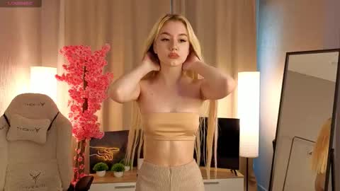 Snapshot of tellasky chatting on 12, 10, 2025 Sofia online show from 12, 10, 2025
