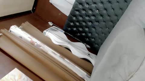 Snapshot of temptationofsex chatting on 5, 12, 2024 EVA GLASSCOTT online show from 5, 12, 2024