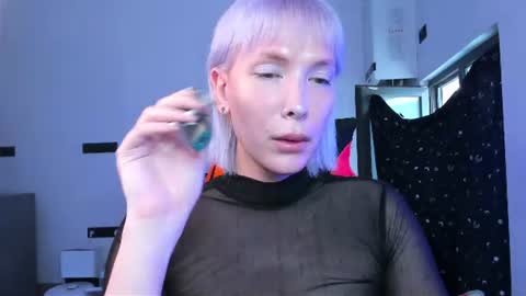 Snapshot of tenebrise chatting on 4, 7, 2026 Kira online show from 4, 7, 2026