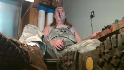 Snapshot of tennredneck chatting on 2, 3, 2026 Tennredneck online show from 2, 3, 2026