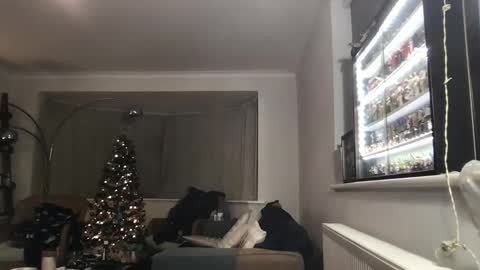 Snapshot of terence00000007 chatting on 19, 12, 2025 Terence online show from 19, 12, 2025