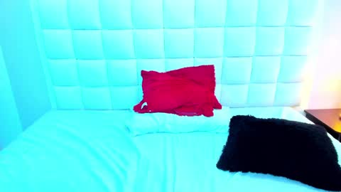 Snapshot of teresasroom_ chatting on 1, 2, 2025 Teresa online show from 1, 2, 2025