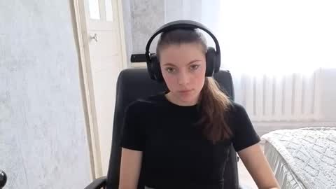 Snapshot of terranaufzinger chatting on 17, 9, 2025 Anny Simpson online show from 17, 9, 2025