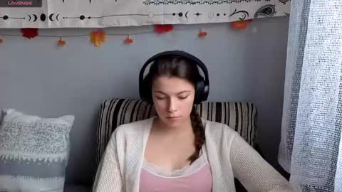 Snapshot of terranaufzinger chatting on 27, 11, 2025 Anny Simpson online show from 27, 11, 2025