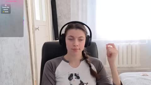 Snapshot of terranaufzinger chatting on 18, 12, 2025 Anny Simpson online show from 18, 12, 2025