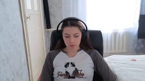 Snapshot of terranaufzinger chatting on 23, 12, 2025 Anny Simpson online show from 23, 12, 2025