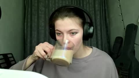 Snapshot of terranaufzinger chatting on 3, 2, 2026 Anny Simpson online show from 3, 2, 2026