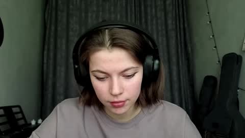 Snapshot of terranaufzinger chatting on 3, 2, 2026 Anny Simpson online show from 3, 2, 2026