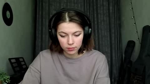 Snapshot of terranaufzinger chatting on 16, 2, 2026 Anny Simpson online show from 16, 2, 2026