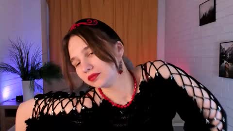 Snapshot of tessamill chatting on 18, 11, 2025 Tessa online show from 18, 11, 2025