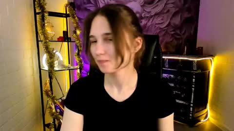 Snapshot of tessamill chatting on 3, 12, 2025 Tessa online show from 3, 12, 2025