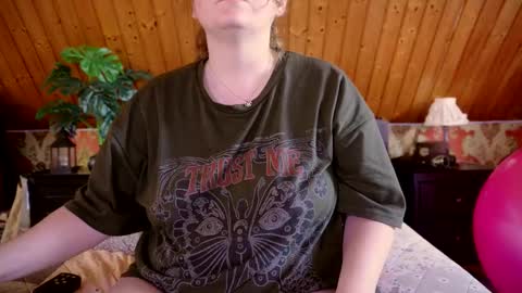 Snapshot of tessawinter chatting on 15, 9, 2025 Tessa online show from 15, 9, 2025