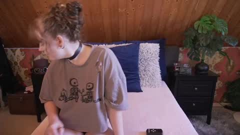 Snapshot of tessawinter chatting on 18, 5, 2026 Tessa online show from 18, 5, 2026