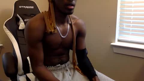 Snapshot of tevvdaren chatting on 2, 10, 2025 tevvdaren online show from 2, 10, 2025