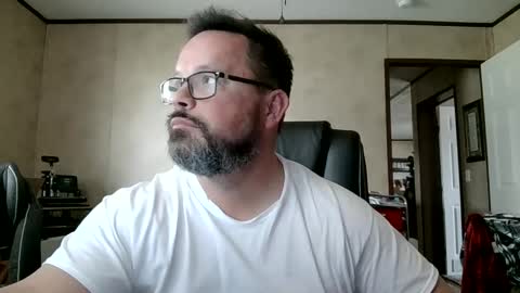Snapshot of tgchkn86 chatting on 4, 1, 2025 tgchkn86 online show from 4, 1, 2025