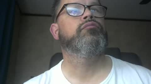 Snapshot of tgchkn86 chatting on 8, 3, 2025 tgchkn86 online show from 8, 3, 2025
