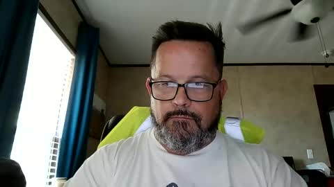 Snapshot of tgchkn86 chatting on 22, 9, 2025 tgchkn86 online show from 22, 9, 2025